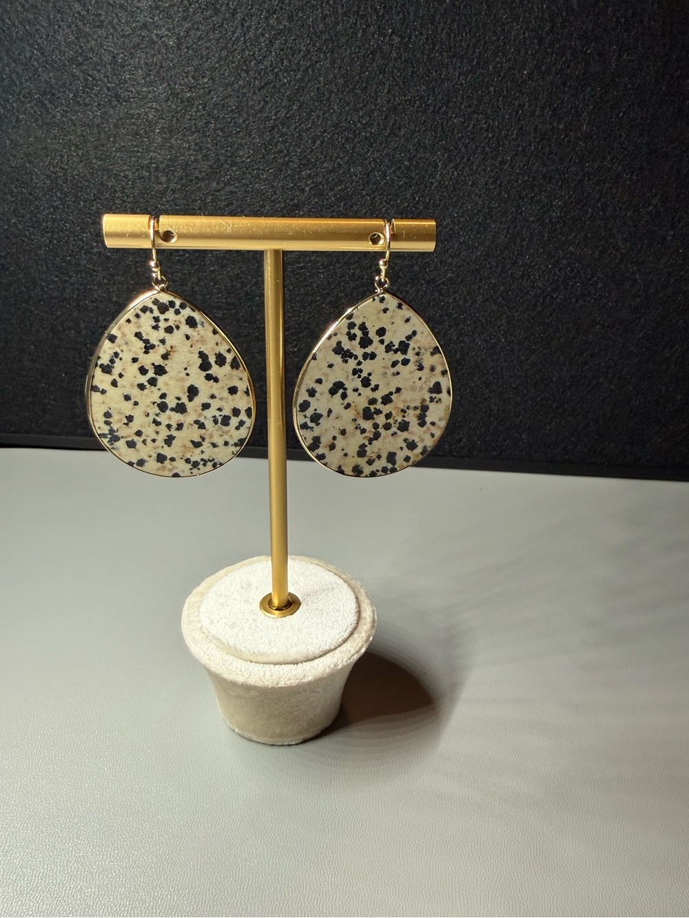 Beth Ward Studios Dalmatian Jasper Teardrop Earrings Gold Tone 🗽🖤